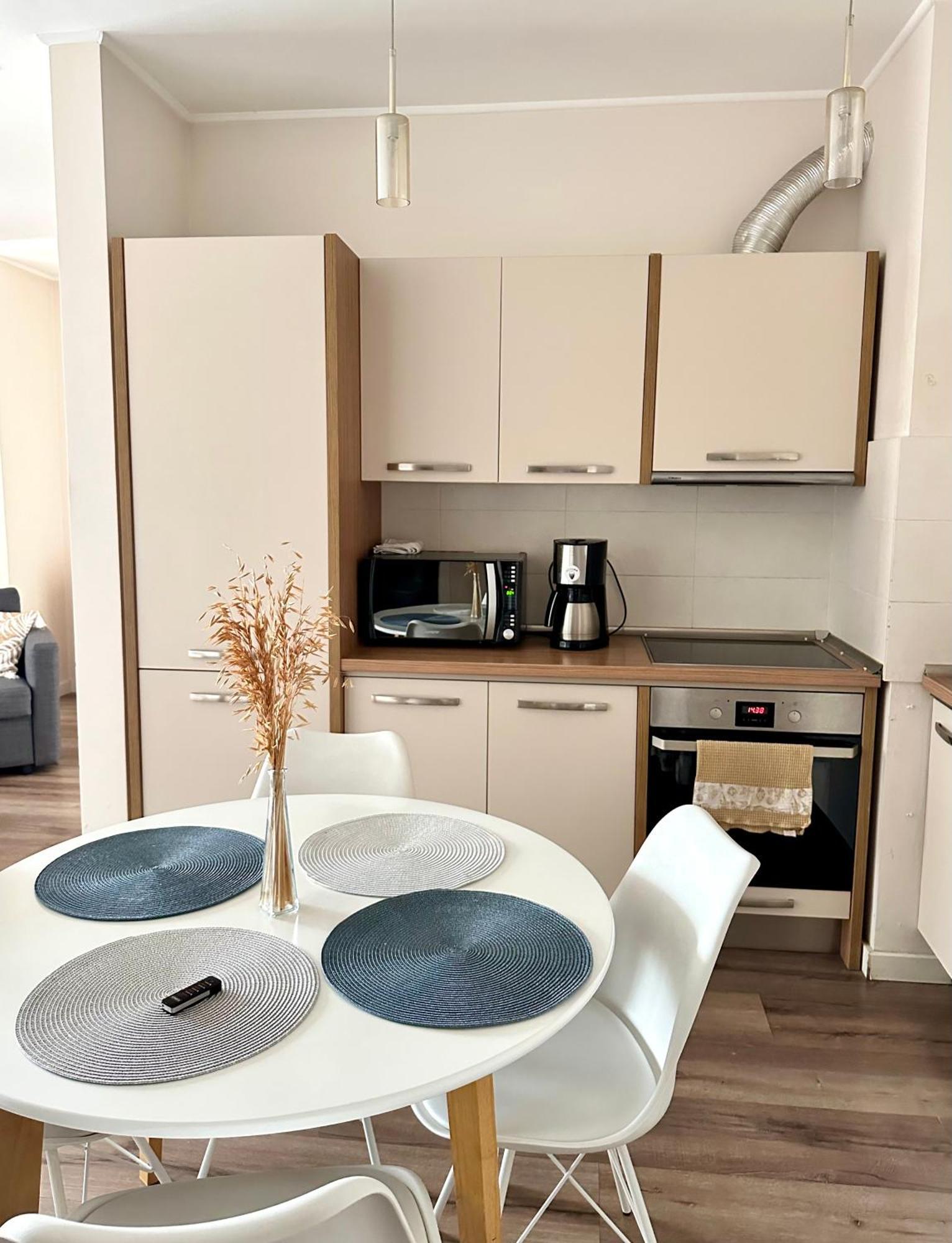 Moonlight Charming Shelter - 3Br 180º Balcony View Apartment Oradea Luaran gambar